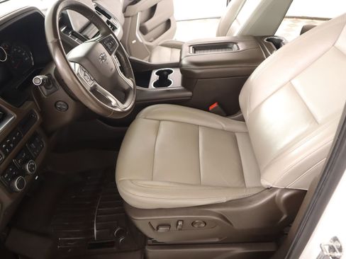 Used 2021 Chevrolet Tahoe Z71 w/ Z71 Signature Package image 11