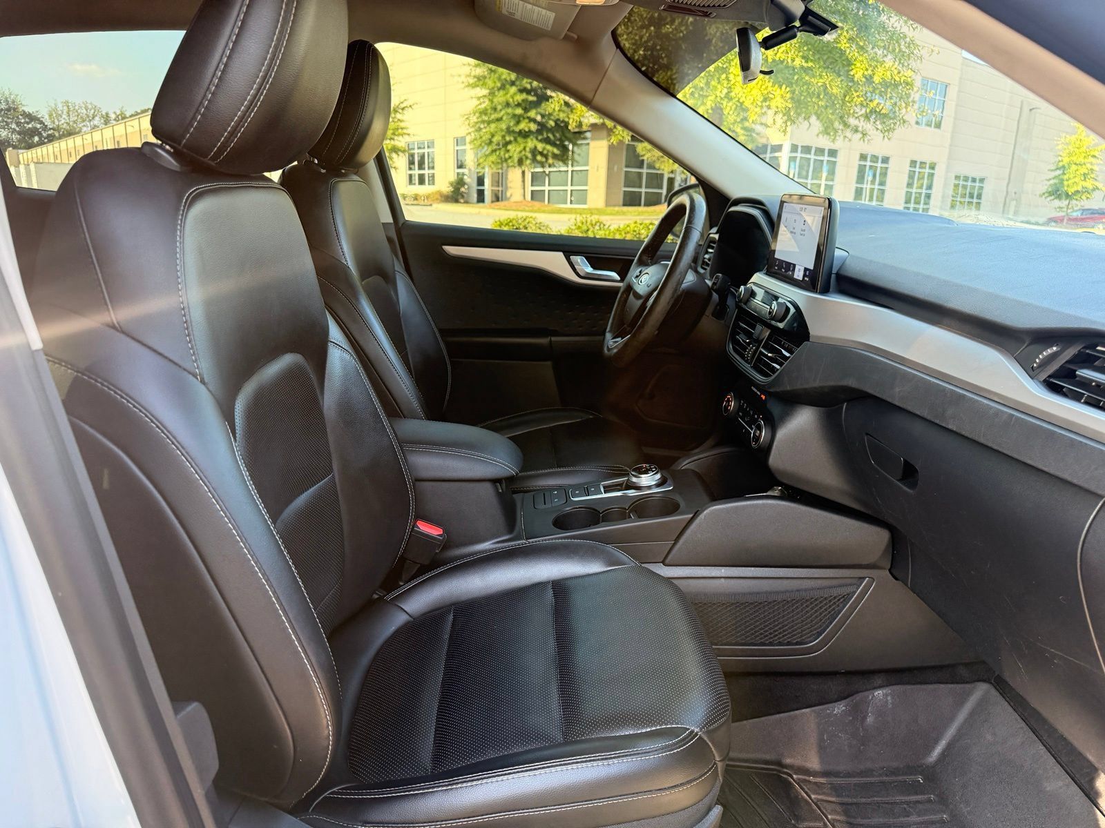 Used 2020 Ford Escape SEL FWD image 34