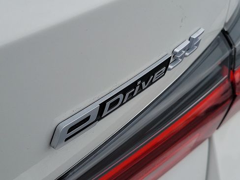 Used 2023 BMW i4 eDrive35 RWD image 8