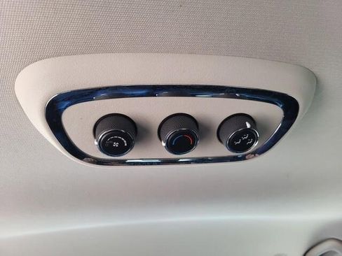 Used 2020 Dodge Durango GT image 29