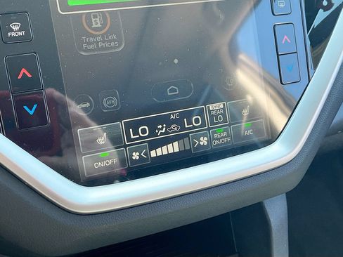 Used 2025 Subaru Ascent Limited AWD/4WD image 15