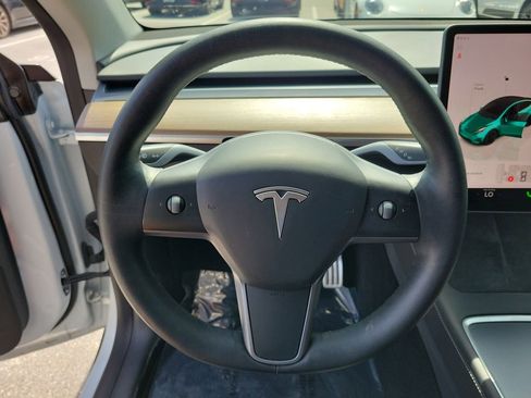 Used 2022 Tesla Model Y Performance AWD/4WD image 33