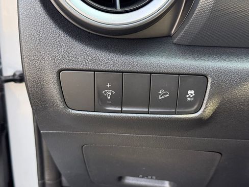 Used 2023 Hyundai Kona SEL AWD/4WD image 23