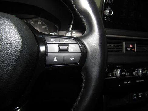 Certified 2023 Honda Pilot EX-L image 6