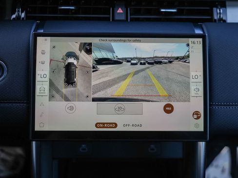 New 2026 Land Rover Discovery Sport Landmark AWD/4WD image 23
