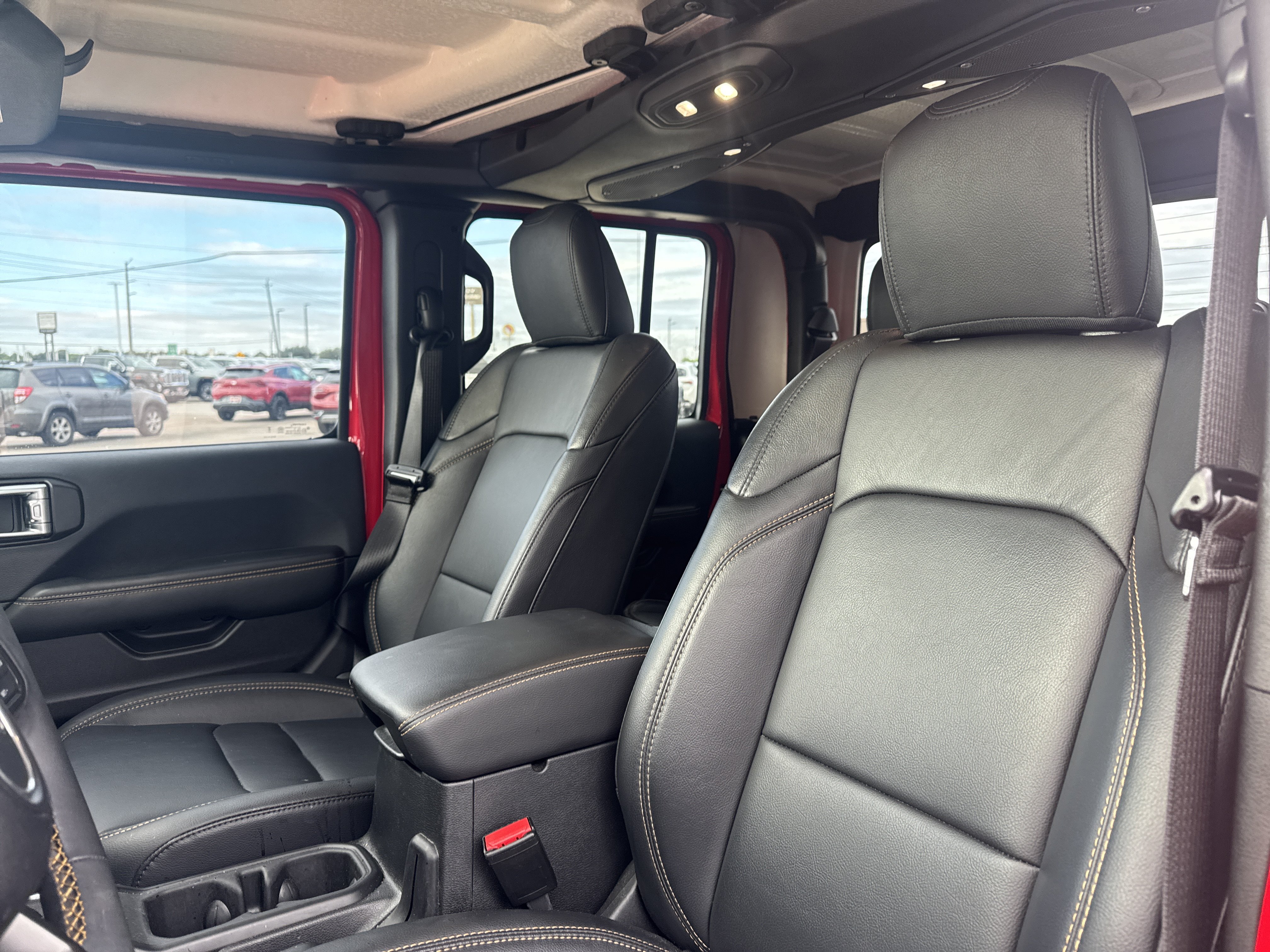 Used 2025 Jeep Gladiator Sport AWD/4WD image 6