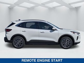 New 2025 Ford Escape SE video 3