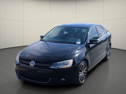 Used 2012 Volkswagen Jetta SEL image 3