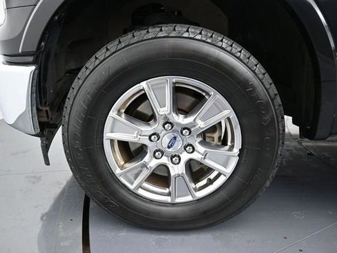 Used 2017 Ford F150 Lariat AWD/4WD image 9