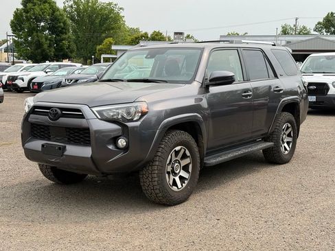 Used 2020 Toyota 4Runner SR5 AWD/4WD image 2
