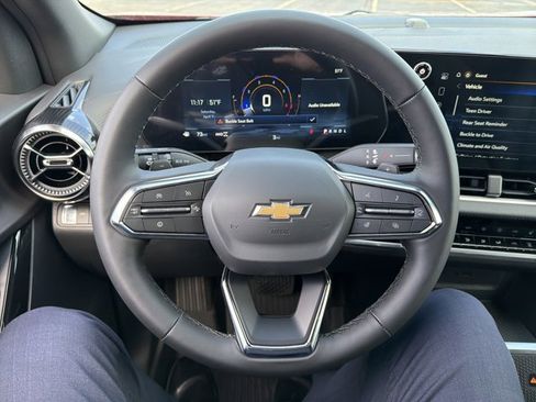 New 2026 Chevrolet Equinox LT image 13