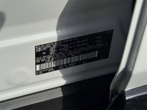 Used 2022 Toyota RAV4 SE w/ SE Grade Weather Package image 29