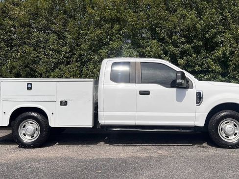 Used 2018 Ford F250 XL w/ Power Equipment Group RWD image 8