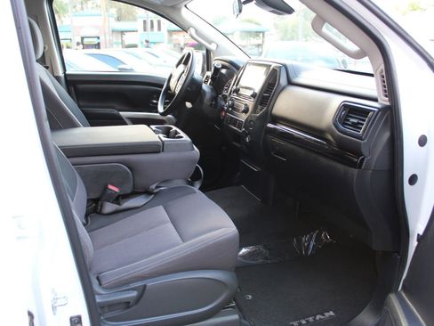 Used 2023 Nissan Titan SV RWD image 10