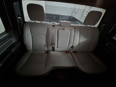 Used 2024 RAM 2500 Big Horn image 33