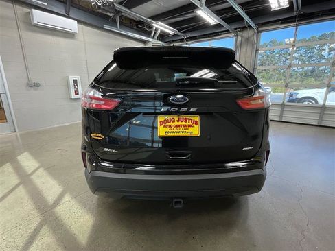 Used 2022 Ford Edge SEL w/ Sport Appearance Package image 4