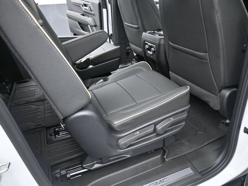 New 2026 GMC Yukon XL Elevation w/ Elevation Premium Package AWD/4WD image 20