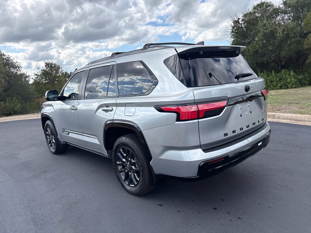 Used 2026 Toyota Sequoia Platinum AWD/4WD image 3