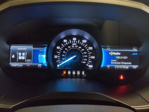 Used 2022 Ford Edge Titanium w/ Equipment Group 301A AWD/4WD image 23