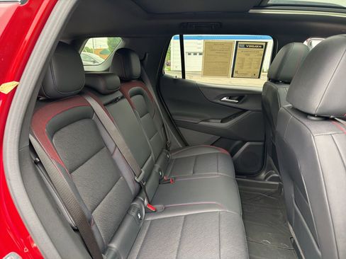Used 2025 Chevrolet Equinox RS FWD image 28