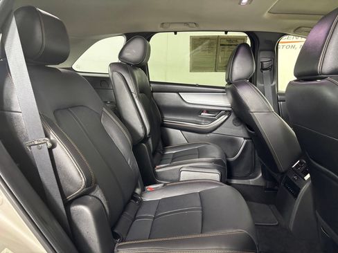Used 2024 MAZDA CX-90 3.3 Turbo w/ Preferred Package AWD/4WD image 28