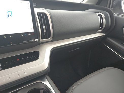 New 2025 Ford Expedition Max Active image 21