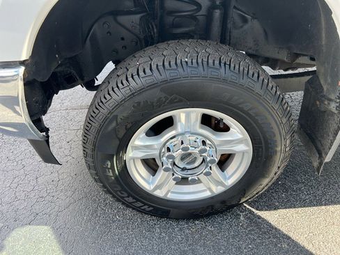 Used 2017 Ford F250 XLT w/ Snow Plow Prep Package image 20