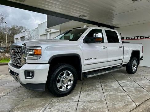 Used 2019 GMC Sierra 3500 Denali w/ Suspension Package, Off-Road image 1
