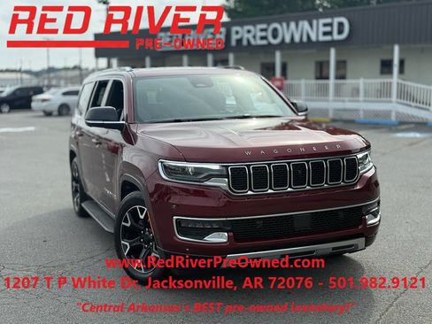 Used 2025 Jeep Wagoneer Series III AWD/4WD image 1
