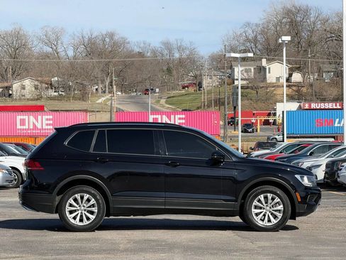 Used 2018 Volkswagen Tiguan S image 5