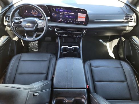 Used 2025 Chevrolet Traverse LT FWD image 20