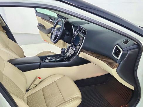 Used 2017 Nissan Maxima Platinum image 41