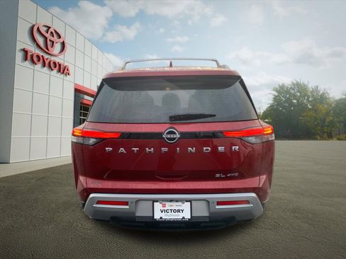 Used 2022 Nissan Pathfinder SL image 4