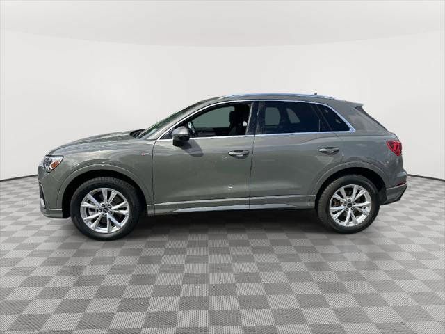 Used 2024 Audi Q3 2.0T Premium w/ Convenience Package AWD/4WD image 6