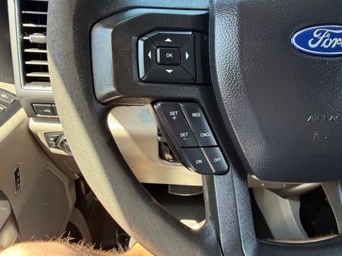 Used 2021 Ford F250 XLT w/ XLT Premium Package AWD/4WD image 29