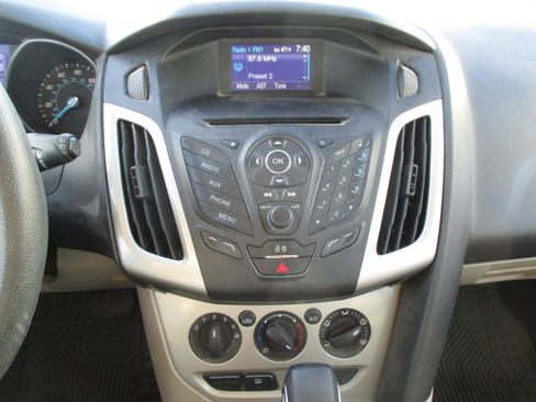 Used 2013 Ford Focus SE image 11
