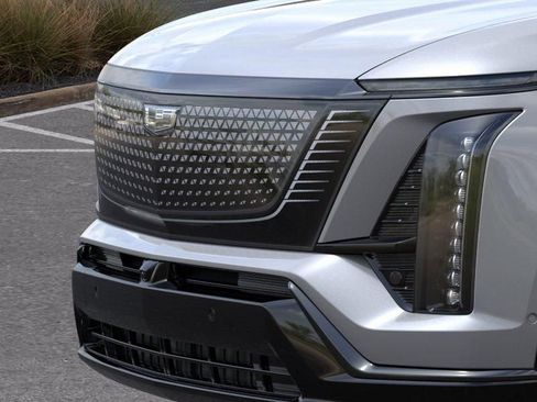 New 2026 Cadillac Vistiq Sport w/ LPO, Floor Liner Package AWD/4WD image 13
