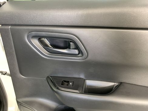 Used 2024 Nissan Rogue S FWD image 34