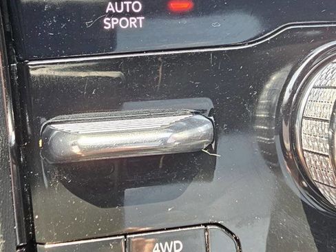 Used 2022 Jeep Grand Cherokee L Overland w/ Advanced Protech Group III image 8