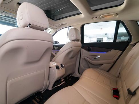 Certified 2022 Mercedes-Benz GLC 300 4MATIC image 11