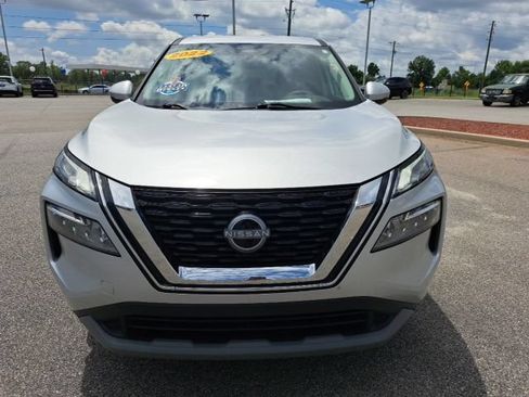 Used 2022 Nissan Rogue SV FWD image 3