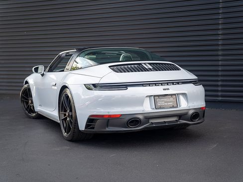 Certified 2023 Porsche 911 Targa 4 GTS AWD/4WD image 3