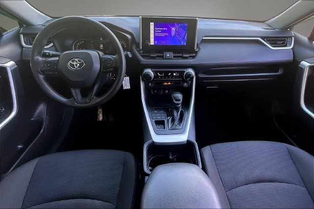 Used 2024 Toyota RAV4 LE AWD/4WD image 7