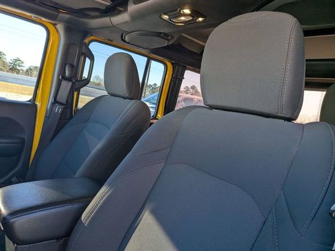 Used 2021 Jeep Wrangler Unlimited Sport image 12