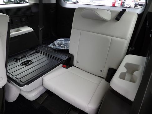 Certified 2025 Hyundai Santa Fe Calligraphy AWD/4WD image 25
