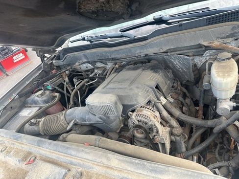 Used 2017 Chevrolet Silverado 3500 W/T w/ Snow Plow Prep Package image 30