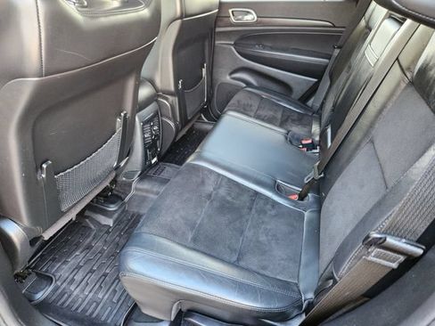 Used 2018 Jeep Grand Cherokee Altitude AWD/4WD image 13