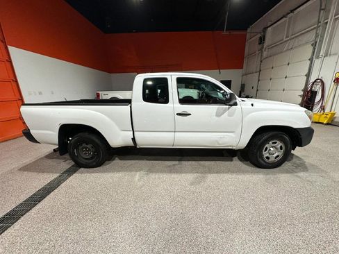 Used 2013 Toyota Tacoma 2WD Access Cab image 2