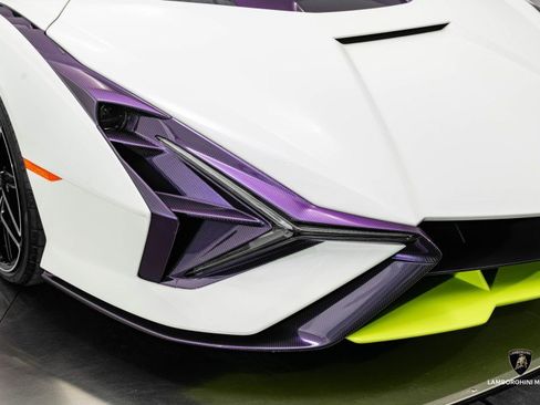 Used 2020 Lamborghini Sian Coupe image 5