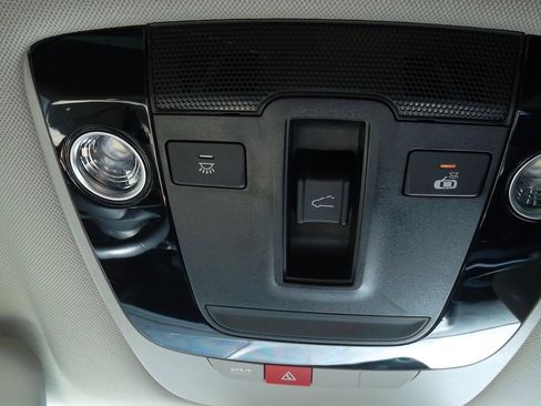 Used 2024 Kia Sportage SX image 17